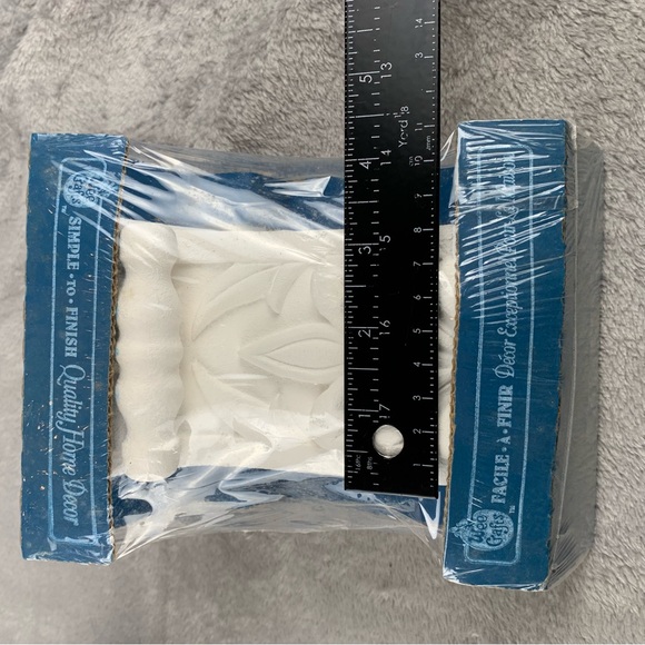 Wee Craft Corbel Shelf Bracket Unfinished New White Plaster Acanthus Leaf Design - Picture 10 of 11